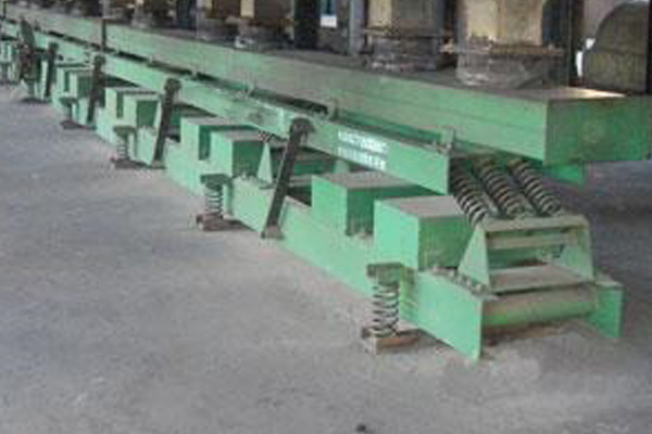 什么是慣性振動(dòng)輸送機(jī)，性能特征概述
